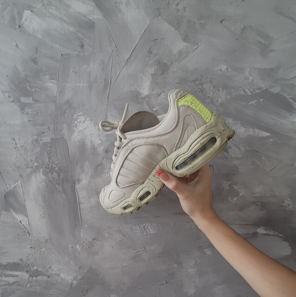 Nike Air Max Tailwind, Men Size 8. - Picture 3 of 4